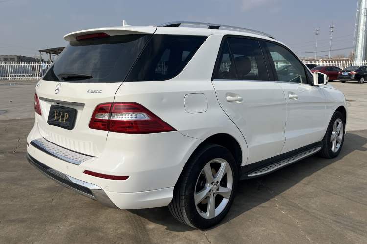 Used Mercedes-Benz M-Class 2014 ML 320 4MATIC Exterior 8