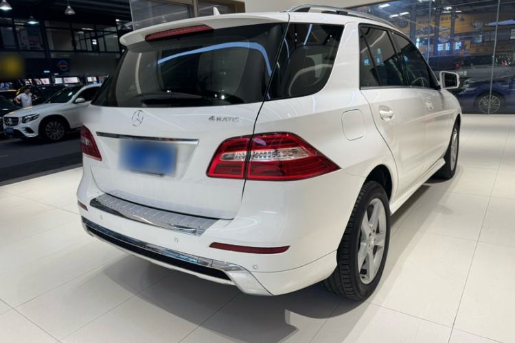 Used Mercedes-Benz M-Class 2014 ML 320 4MATIC Exterior 8