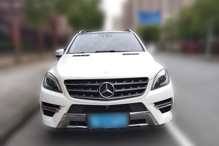 Used Mercedes-Benz M-Class 2014 ML 400 4MATIC Luxury Model Front