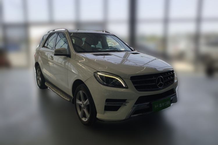 Used Mercedes-Benz M-Class 2014 ML 320 4MATIC Front Right 45 Deg