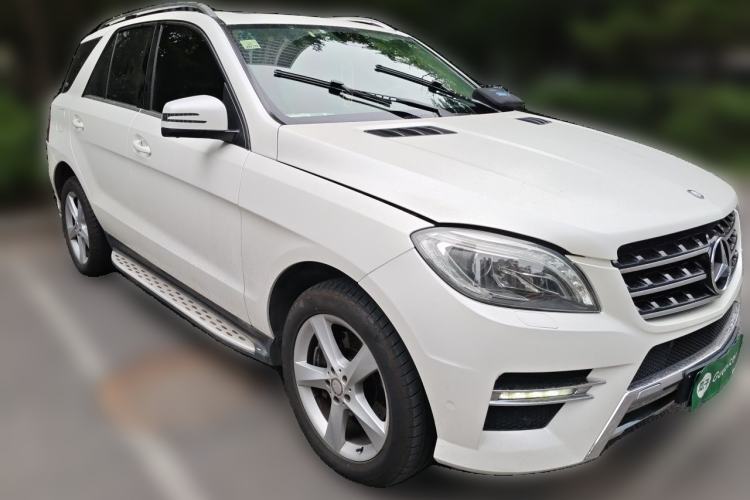 Used Mercedes-Benz M-Class 2014 ML 320 4MATIC Front Right 45 Deg