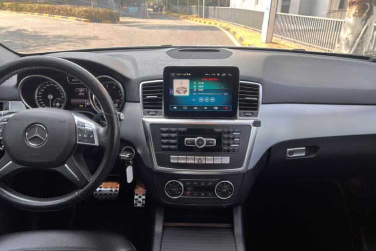 Used Mercedes-Benz M-Class 2014 ML 320 4MATIC Gear Lever