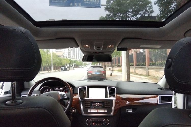 Used Mercedes-Benz M-Class 2014 ML 400 4MATIC Luxury Model Headliner