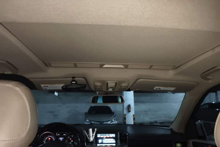 Used Mercedes-Benz M-Class  Headliner