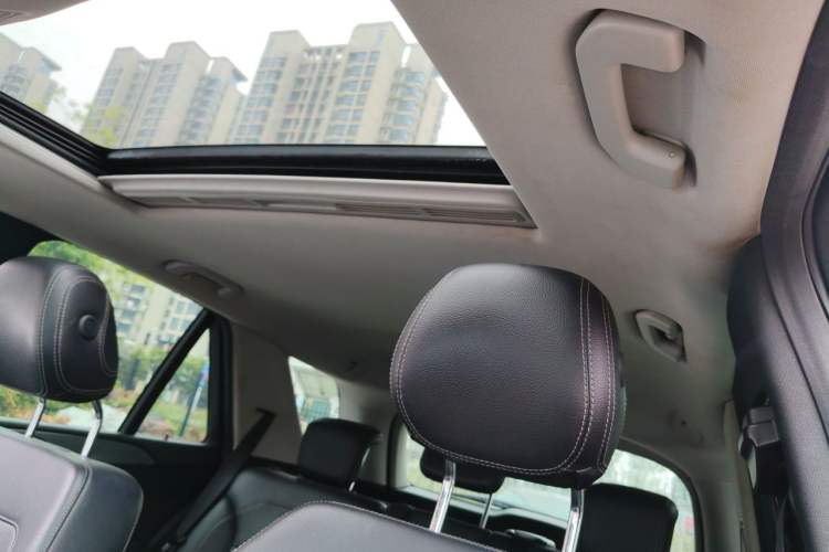 Used Mercedes-Benz M-Class 2014 ML 320 4MATIC Headliner
