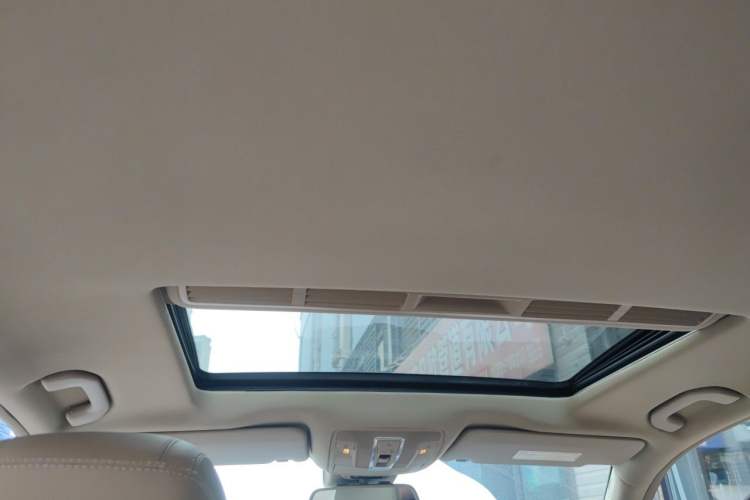 Used Mercedes-Benz M-Class 2014 ML 320 4MATIC Headliner