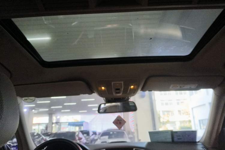 Used Mercedes-Benz M-Class 2014 ML 320 4MATIC Headliner