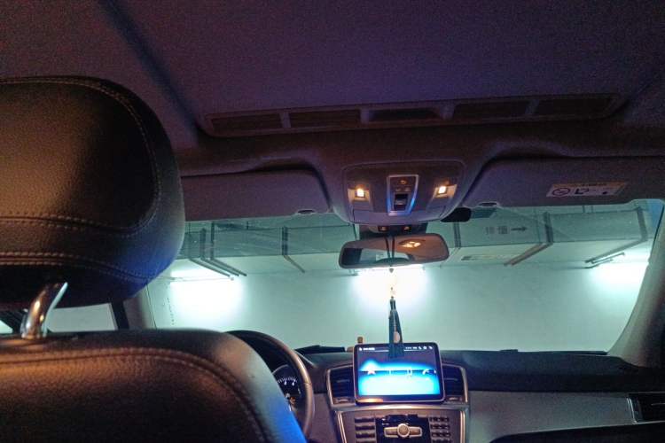 Used Mercedes-Benz M-Class 2014 ML 320 4MATIC Headliner