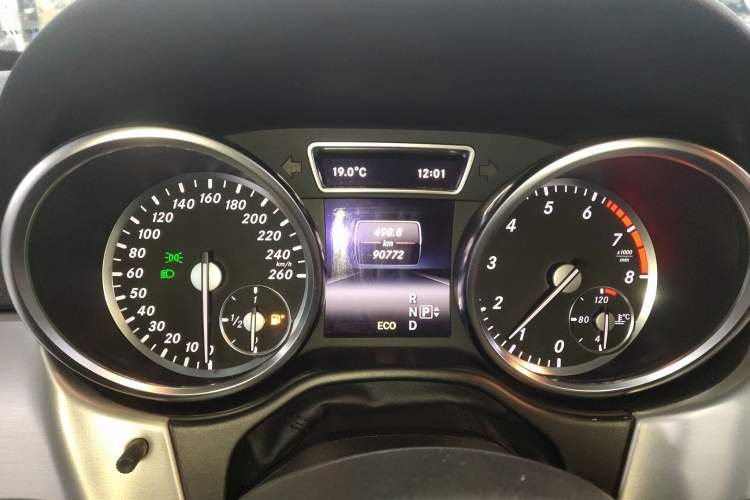 Used Mercedes-Benz M-Class 2014 ML 320 4MATIC Instrument Cluster