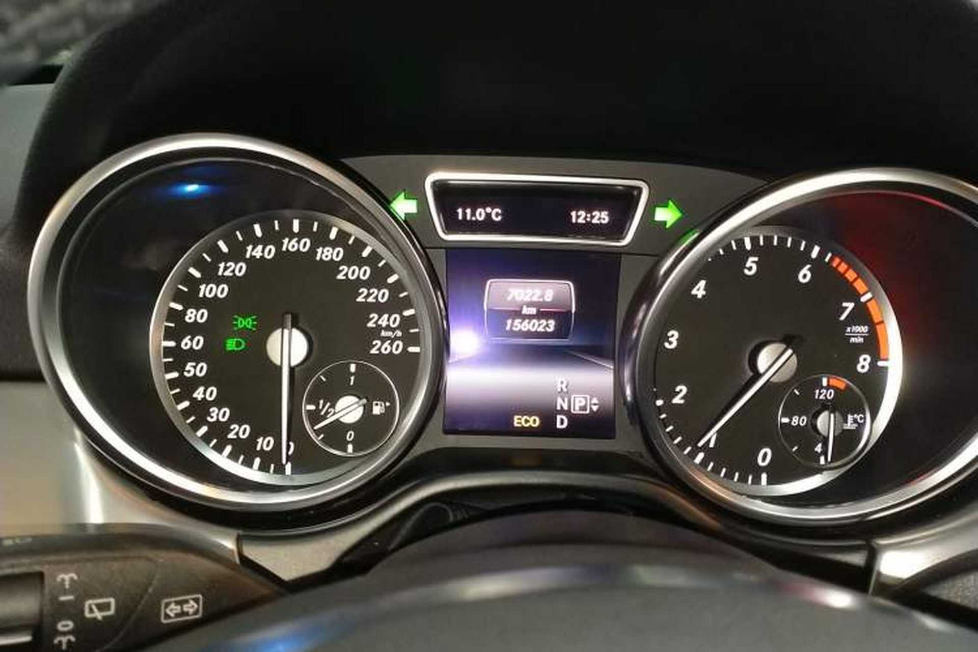 Used Mercedes-Benz M-Class 2014 ML 320 4MATIC Instrument Cluster