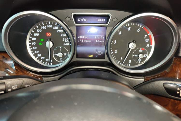 Used Mercedes-Benz M-Class 2014 ML 400 4MATIC Luxury Model Instrument Cluster