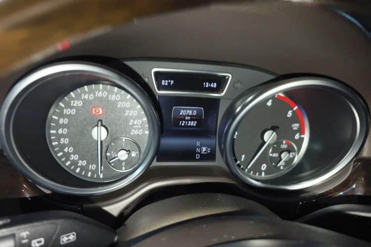 Used Mercedes-Benz M-Class  Instrument Cluster