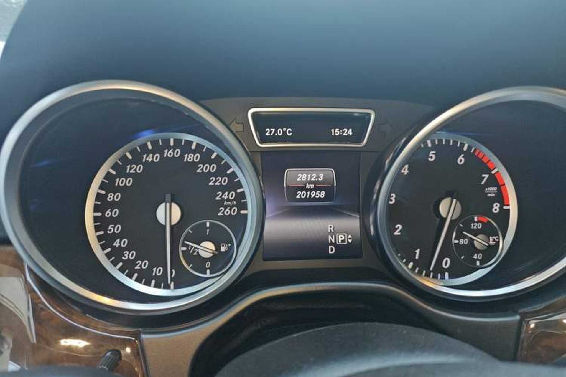 Used Mercedes-Benz M-Class 2014 ML 400 4MATIC Dynamic Model Instrument Cluster