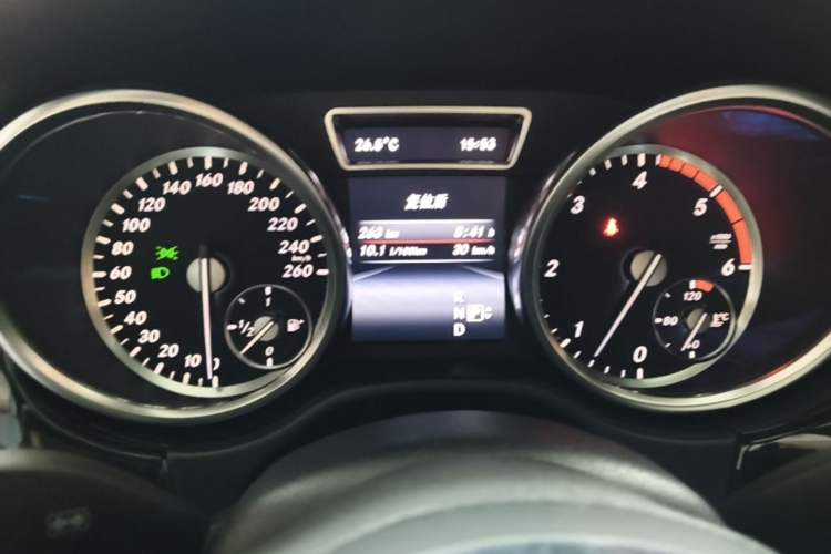 Used Mercedes-Benz M-Class 2014 ML 350 CDI 4MATIC Instrument Cluster