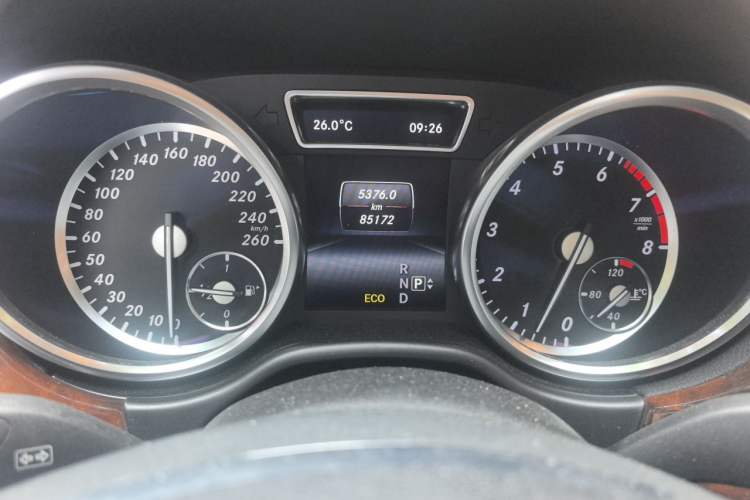 Used Mercedes-Benz M-Class 2014 ML 400 4MATIC Dynamic Model Instrument Cluster