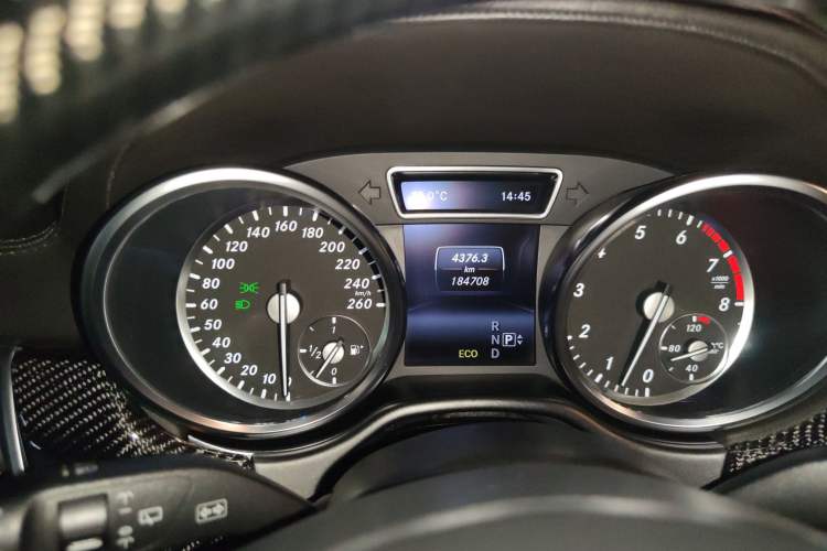 Used Mercedes-Benz M-Class 2014 ML 400 4MATIC Luxury Model Instrument Cluster