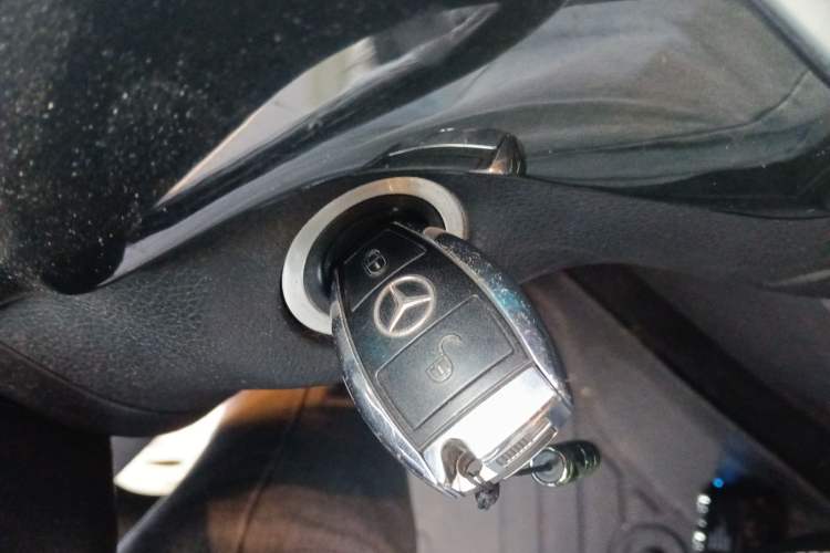 Used Mercedes-Benz M-Class 2014 ML 350 CDI 4MATIC Interior 1