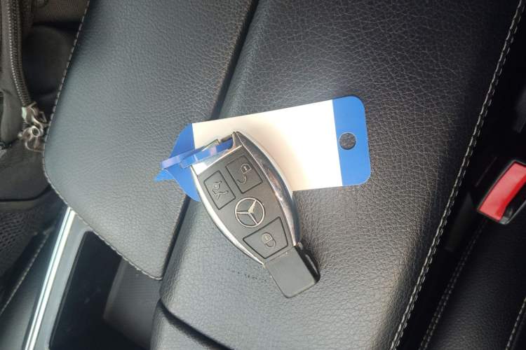 Used Mercedes-Benz M-Class 2014 ML 320 4MATIC Interior 1