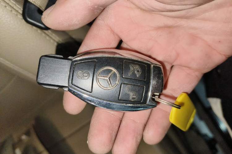 Used Mercedes-Benz M-Class 2014 ML 320 4MATIC Interior 1