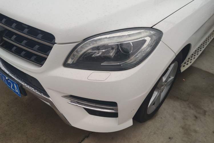 Used Mercedes-Benz M-Class 2014 ML 400 4MATIC Dynamic Model Left Front Headlight