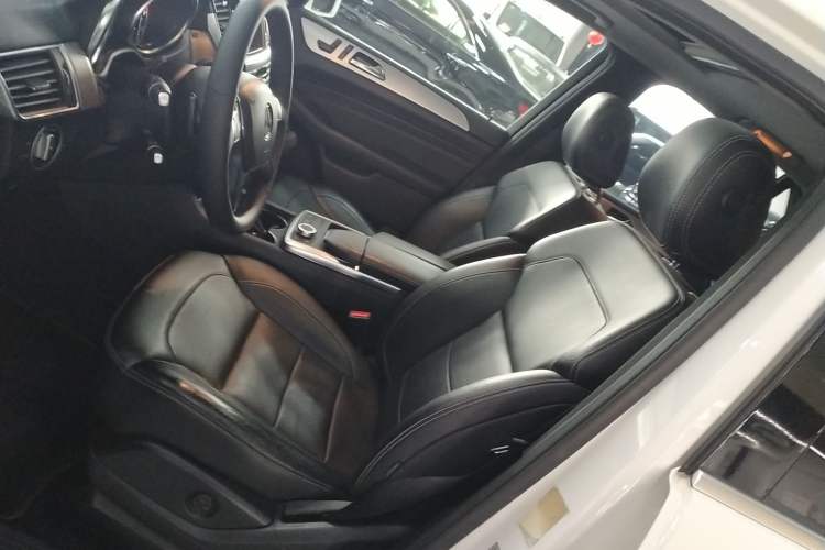 Used Mercedes-Benz M-Class 2014 ML 320 4MATIC Left Front Seat