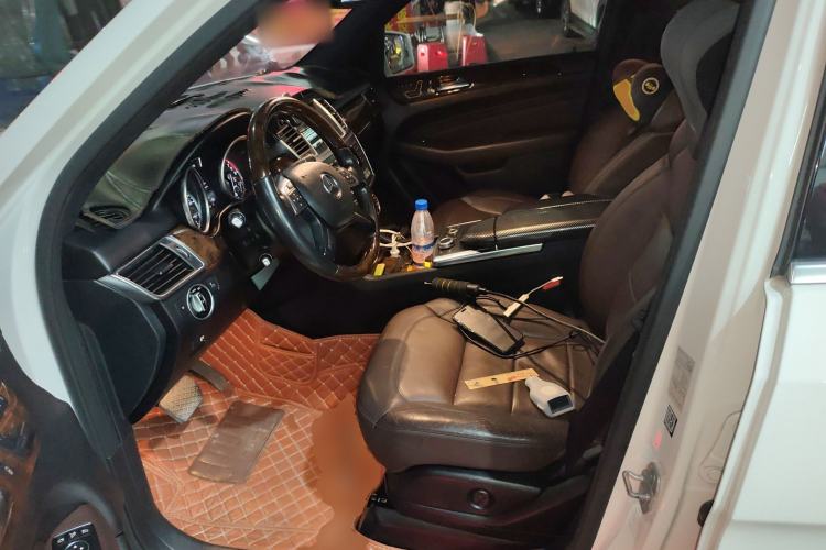 Used Mercedes-Benz M-Class 2014 ML 400 4MATIC Luxury Model Left Front Seat