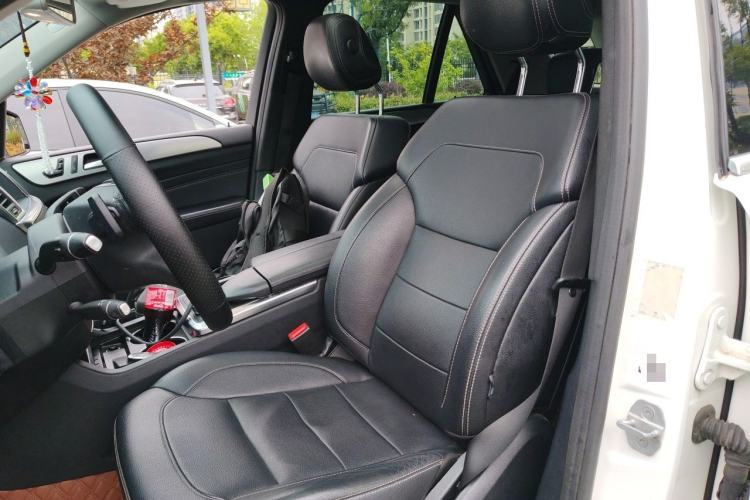 Used Mercedes-Benz M-Class 2014 ML 320 4MATIC Left Front Seat