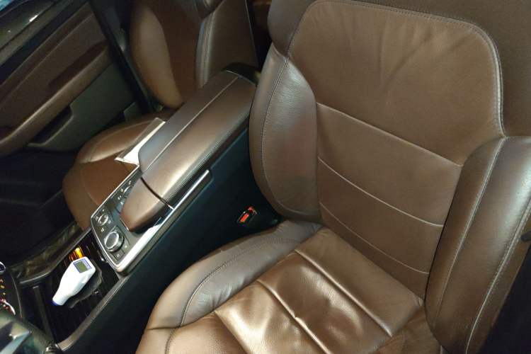 Used Mercedes-Benz M-Class 2014 ML 400 4MATIC Luxury Model Left Front Seat