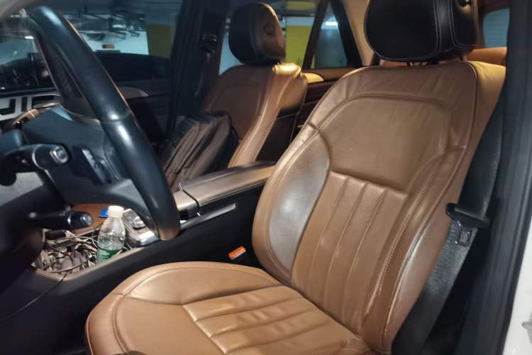 Used Mercedes-Benz M-Class 2014 ML 320 4MATIC Left Front Seat