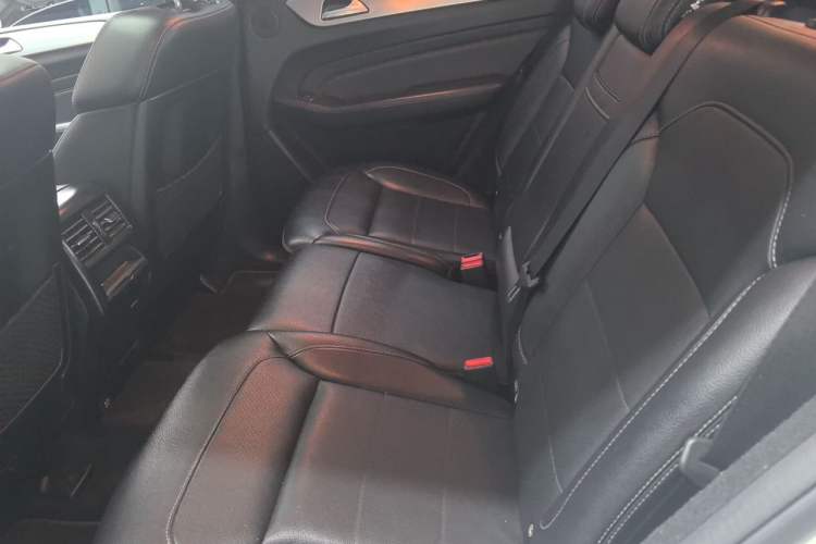 Used Mercedes-Benz M-Class 2014 ML 320 4MATIC Left Rear Seat