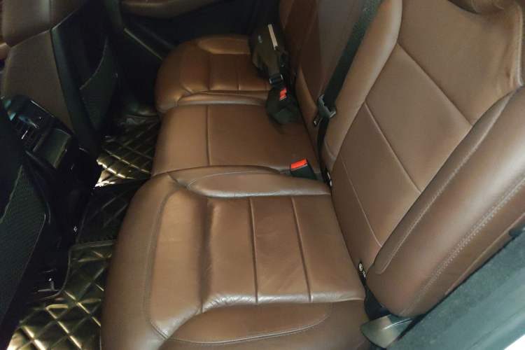 Used Mercedes-Benz M-Class 2014 ML 400 4MATIC Luxury Model Left Rear Seat