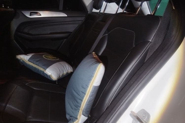 Used Mercedes-Benz M-Class 2014 ML 320 4MATIC Left Rear Seat