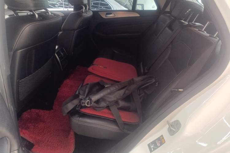 Used Mercedes-Benz M-Class 2014 ML 320 4MATIC Left Rear Seat