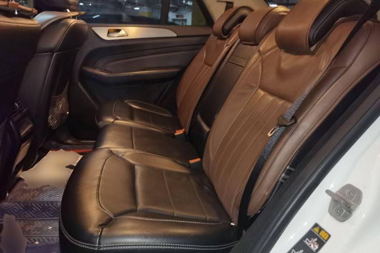 Used Mercedes-Benz M-Class 2014 ML 320 4MATIC Left Rear Seat