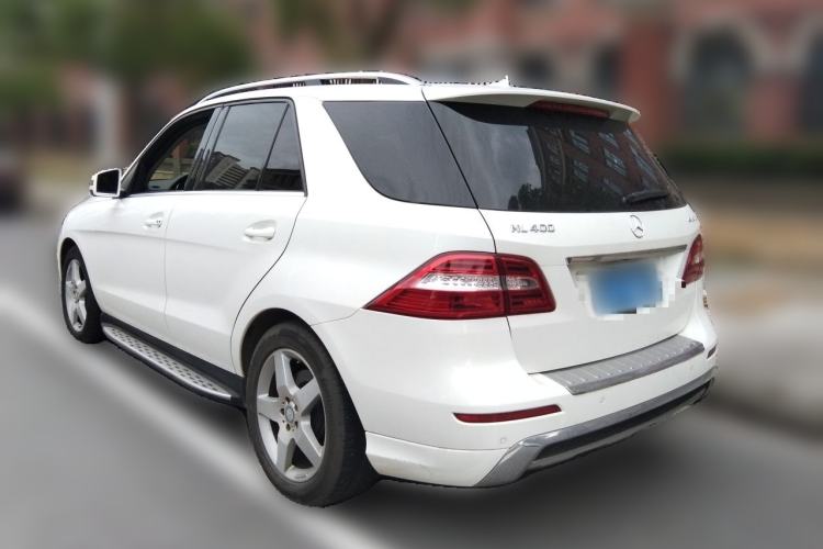 Used Mercedes-Benz M-Class 2014 ML 400 4MATIC Luxury Model Rear Left 45 Deg