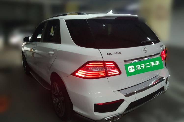 Used Mercedes-Benz M-Class 2014 ML 400 4MATIC Luxury Model Rear Left 45 Deg