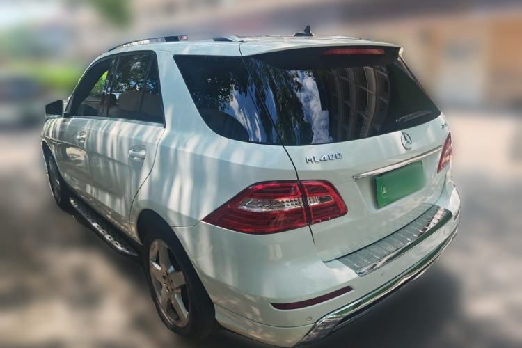 Used Mercedes-Benz M-Class 2014 ML 400 4MATIC Luxury Model Rear Left 45 Deg