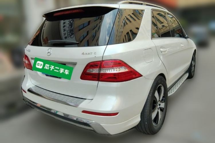 Used Mercedes-Benz M-Class 2014 ML 400 4MATIC Luxury Model Rear Right 45 Deg