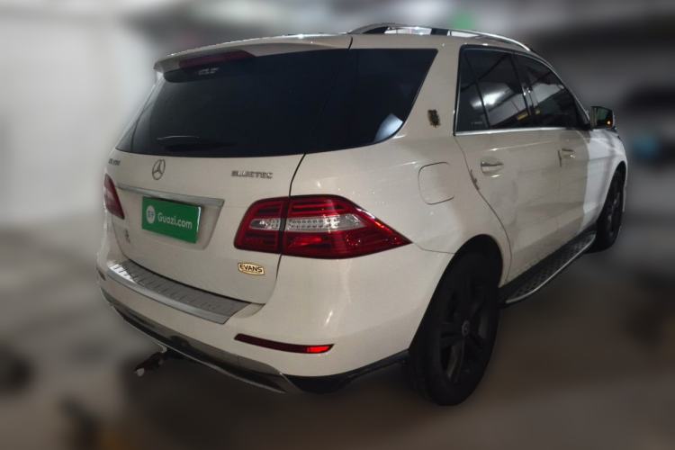 Used Mercedes-Benz M-Class  Rear Right 45 Deg