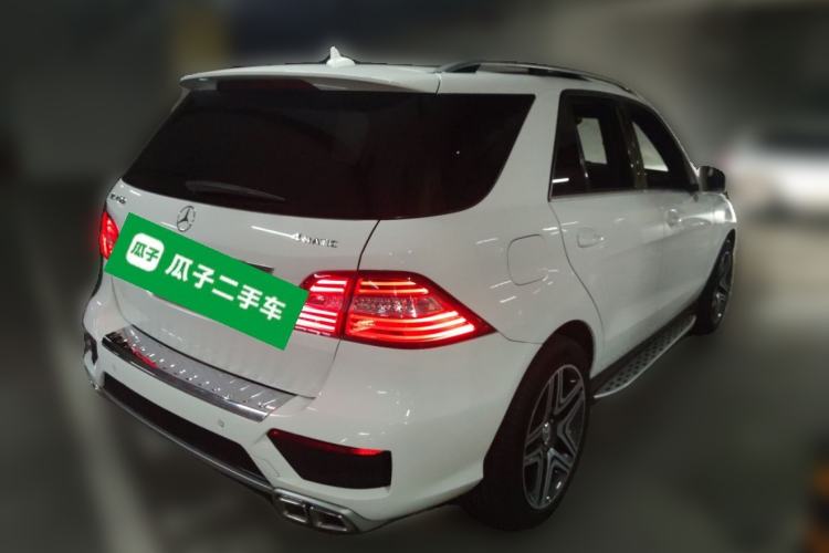 Used Mercedes-Benz M-Class 2014 ML 400 4MATIC Luxury Model Rear Right 45 Deg