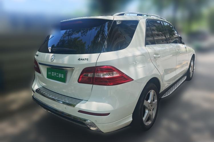 Used Mercedes-Benz M-Class 2014 ML 400 4MATIC Luxury Model Rear Right 45 Deg