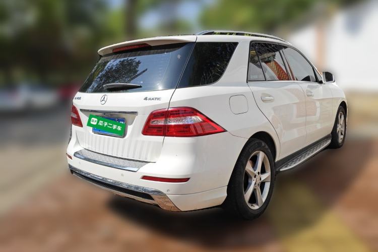 Used Mercedes-Benz M-Class 2014 ML 400 4MATIC Dynamic Model Rear Right 45 Deg
