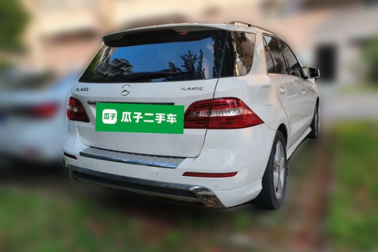 Used Mercedes-Benz M-Class 2014 ML 400 4MATIC Dynamic Model Rear Right 45 Deg