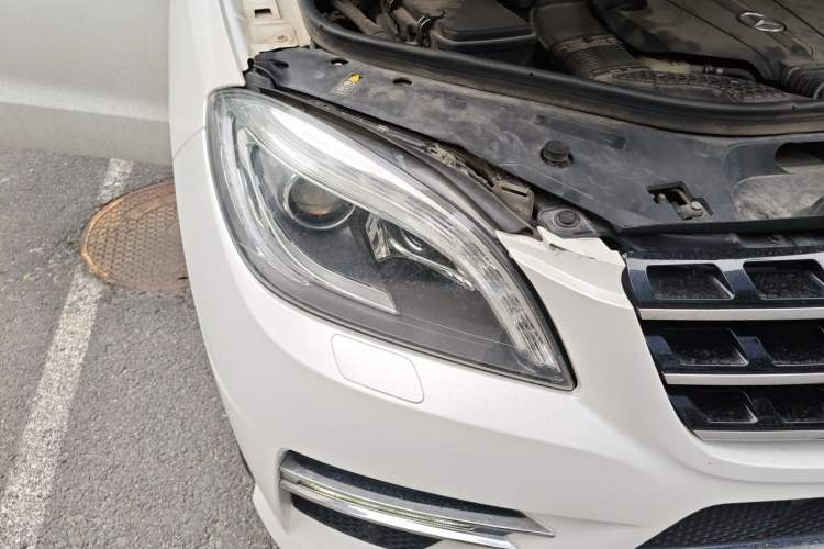 Used Mercedes-Benz M-Class 2014 ML 320 4MATIC Right Front Headlight