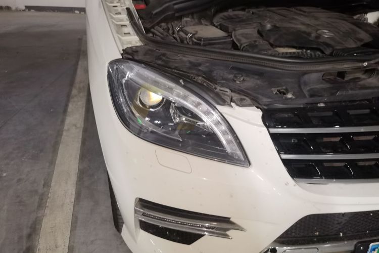 Used Mercedes-Benz M-Class 2014 ML 320 4MATIC Right Front Headlight