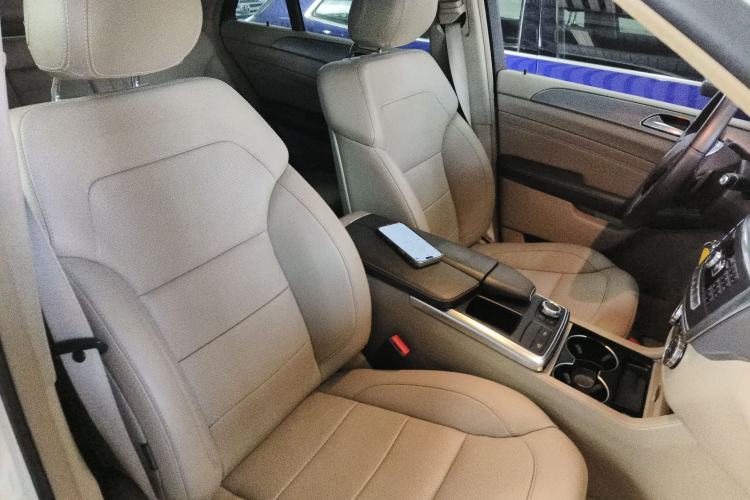 Used Mercedes-Benz M-Class 2014 ML 320 4MATIC Right Front Seat