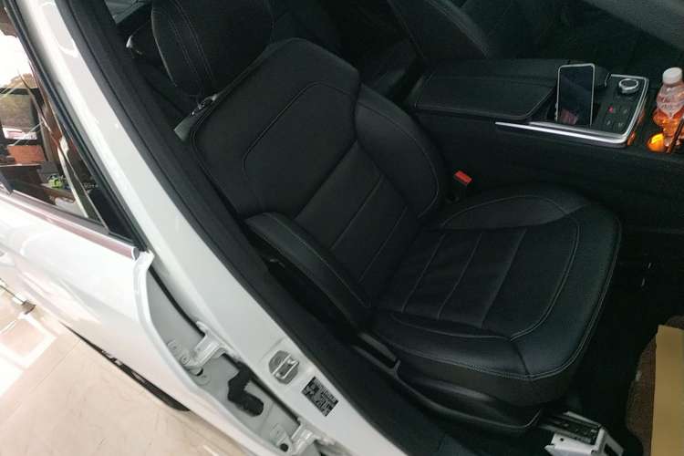 Used Mercedes-Benz M-Class 2014 ML 350 CDI 4MATIC Right Front Seat