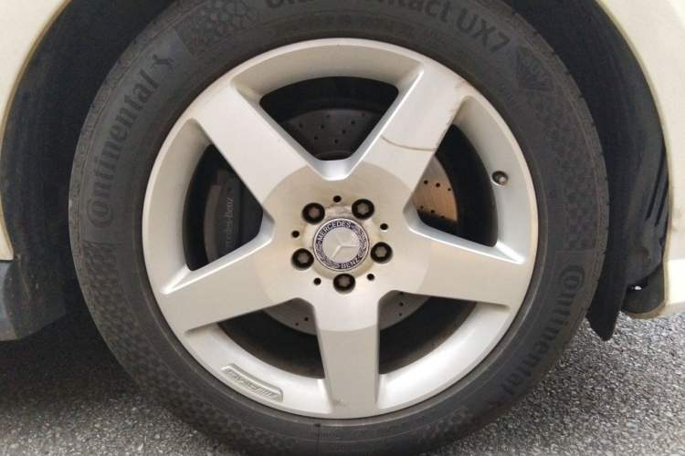 Used Mercedes-Benz M-Class 2014 ML 400 4MATIC Luxury Model Right Front Wheel Hub