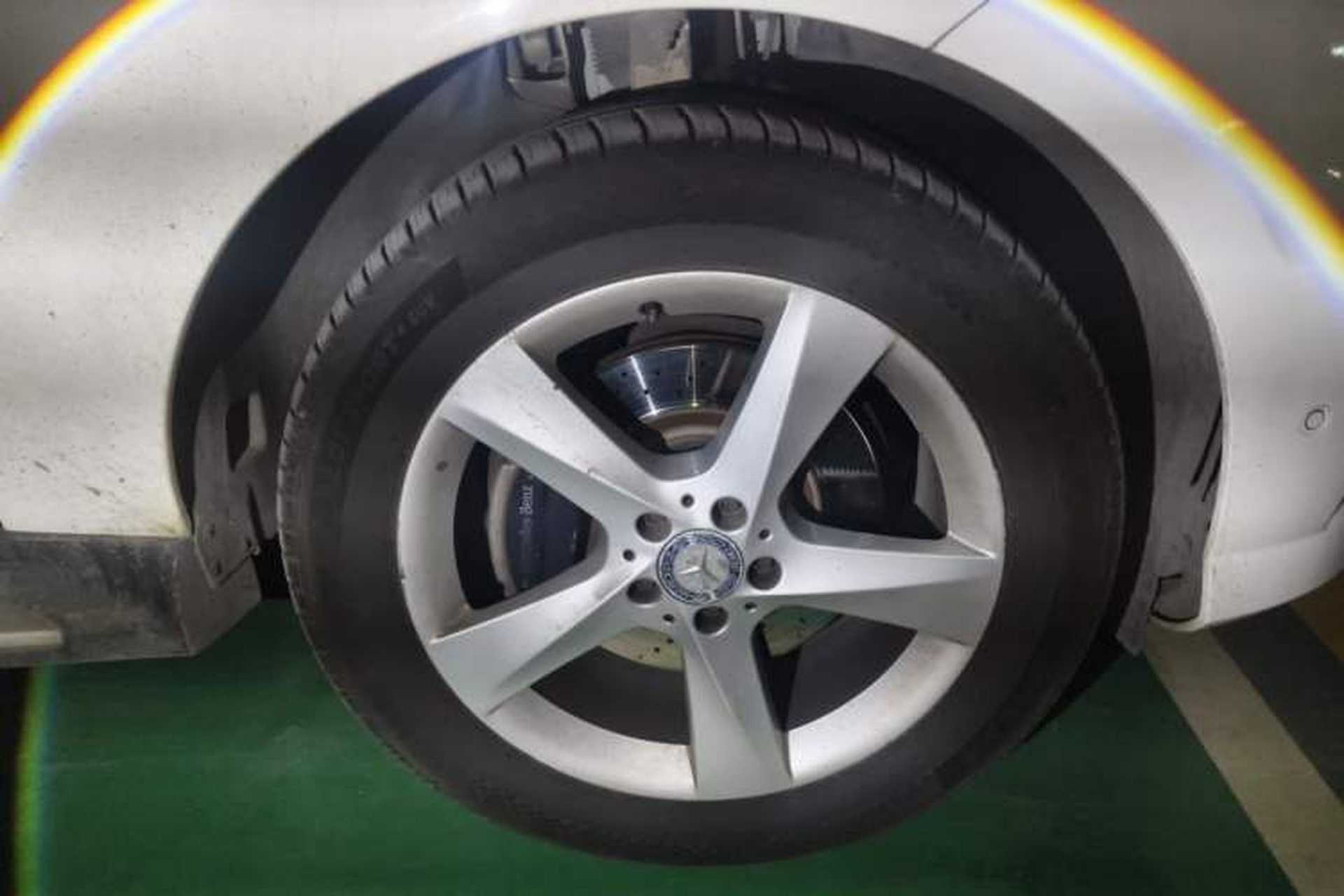Used Mercedes-Benz M-Class 2014 ML 400 4MATIC Dynamic Model Right Front Wheel Hub