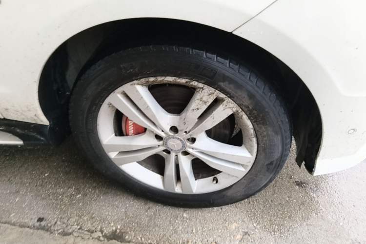 Used Mercedes-Benz M-Class 2014 ML 350 CDI 4MATIC Right Front Wheel Hub